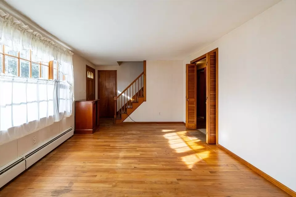 Living - 26 Sagamore Rd, West Springfield, MA 01089 photo 2 of 3