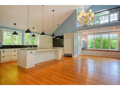 3 Macomber Ln, Framingham, MA 01702 photo 9