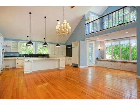 3 Macomber Ln, Framingham, MA 01702 photo 7