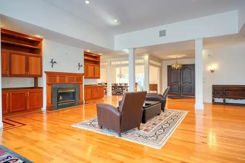 3 Macomber Ln, Framingham, MA 01702 photo 3