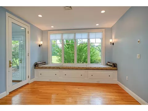 3 Macomber Ln, Framingham, MA 01702 photo 11