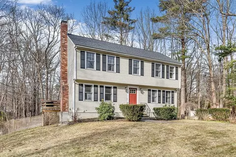 Exterior - 6 Cobblestone Dr, Franklin, MA 02038 photo 4 of 9
