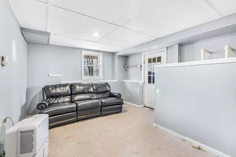 Living - 6 Cobblestone Dr, Franklin, MA 02038 photo 4 of 6