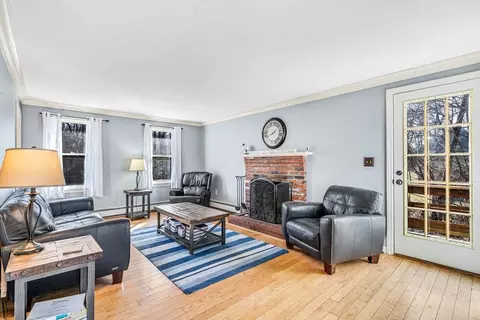 Living - 6 Cobblestone Dr, Franklin, MA 02038 photo 1 of 6