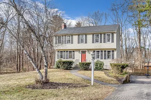 Exterior - 6 Cobblestone Dr, Franklin, MA 02038 photo 5 of 9