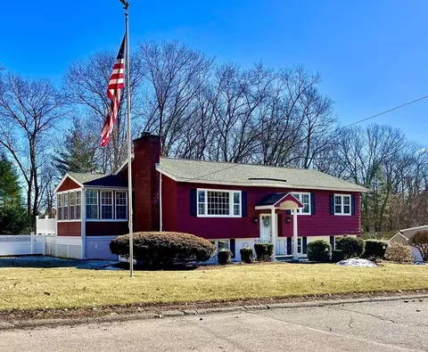 6 Montbatten Rd, Billerica, MA 01821