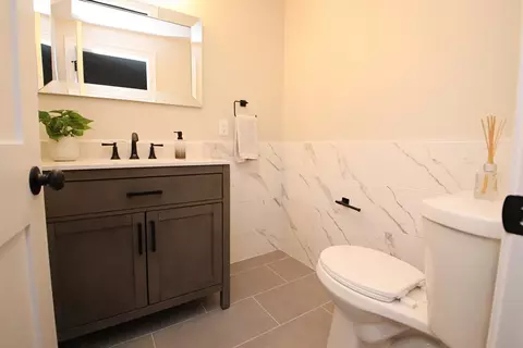 Bath - 610 Cabot St, Beverly, MA 01915 photo 1 of 3