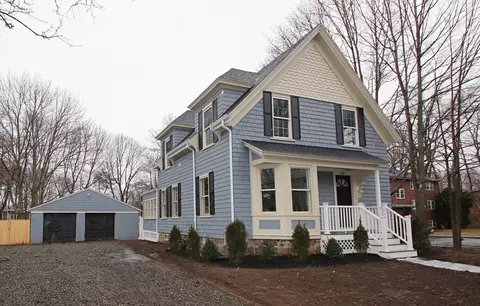 610 Cabot St, Beverly, MA 01915
