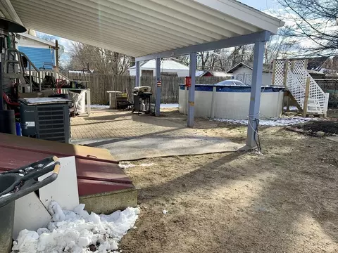 Exterior - 46 Marsden St, Springfield, MA 01109 photo 4 of 6