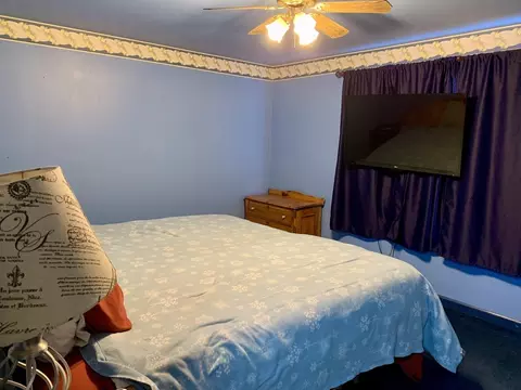 Bedroom - 46 Marsden St, Springfield, MA 01109 photo 1 of 4