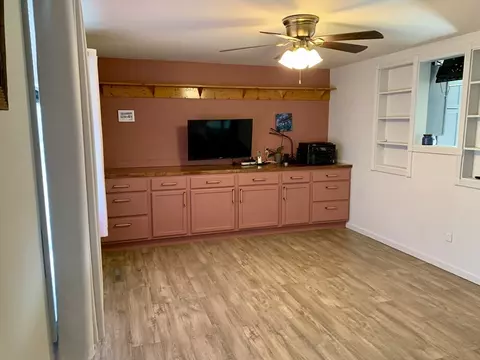 Living - 46 Marsden St, Springfield, MA 01109 photo 1 of 4