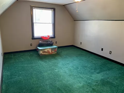 Bedroom - 46 Marsden St, Springfield, MA 01109 photo 3 of 4