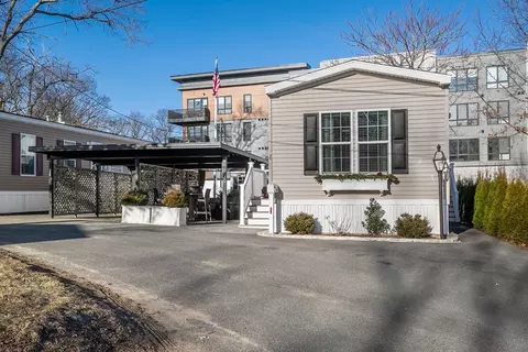 30 Stella Dr, Weymouth, MA 02188