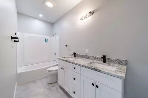 Bath - 16 Adelle Circuit, Worcester, MA 01607 photo 2 of 3