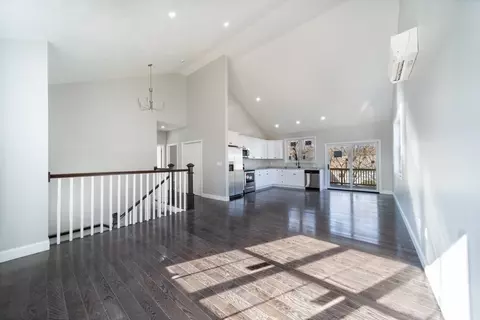 Entry Way - 16 Adelle Circuit, Worcester, MA 01607 photo 2 of 5
