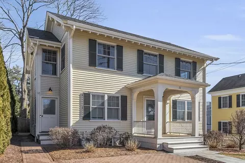15 Fletcher Rd #15, Bedford, MA 01730