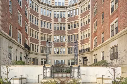 985 Memorial Dr #501, Cambridge, MA 02138