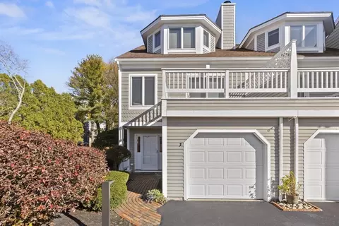 7 Raven Ln #7, Gloucester, MA 01930