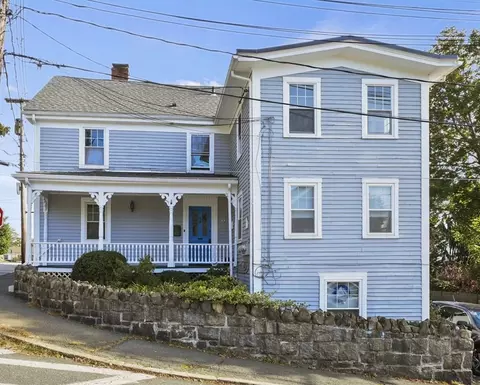 2 Commercial St #3, Marblehead, MA 01945