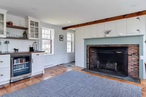 Living - 141 Walpole St, Dover, MA 02030 photo 5 of 9