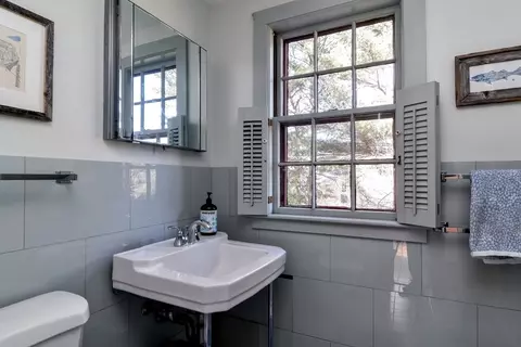 Bath - 141 Walpole St, Dover, MA 02030 photo 1 of 3