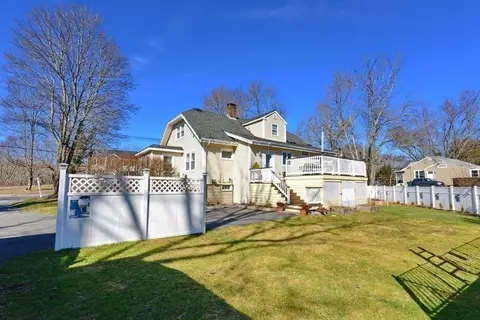 185 S Main St, Raynham, MA 02767