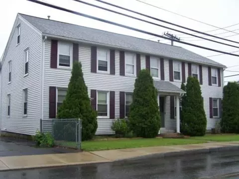 11 Bardwell St, South Hadley, MA 01075