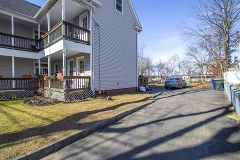 Exterior - 1402-1404 Worcester St, Springfield, MA 01151 photo 6 of 8