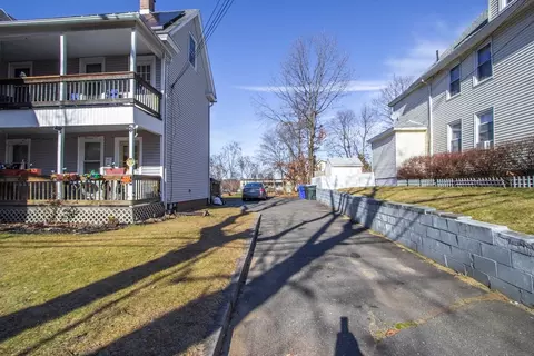 View/Area - 1402-1404 Worcester St, Springfield, MA 01151 photo 1 of 1