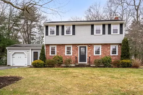 15 Ticonderoga Ln, Millis, MA 02054