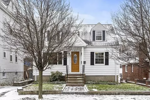 438 Park Ave, Revere, MA 02151