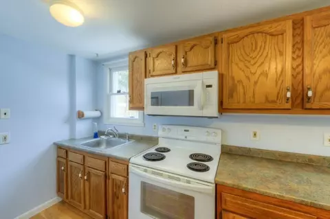 Kitchen - 21 Marchioness Rd, Springfield, MA 01129 photo 1 of 3