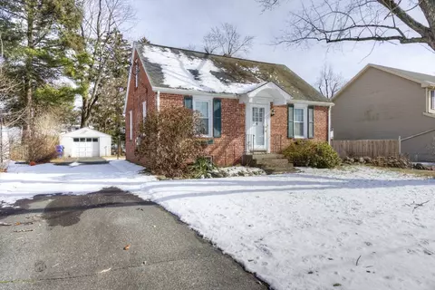 21 Marchioness Rd, Springfield, MA 01129