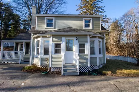 54 Carney St, Uxbridge, MA 01569