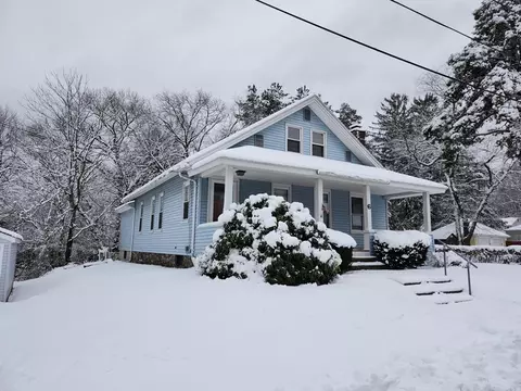 Exterior - 6 Pioneer Rd, Worcester, MA 01604 photo 3 of 14