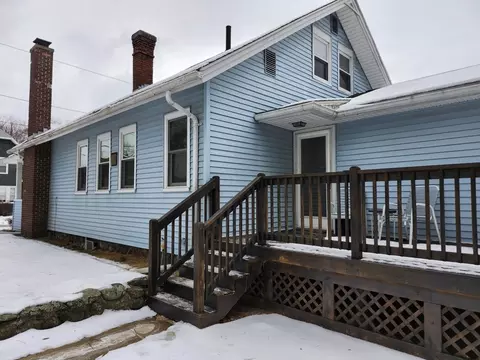Exterior - 6 Pioneer Rd, Worcester, MA 01604 photo 8 of 14