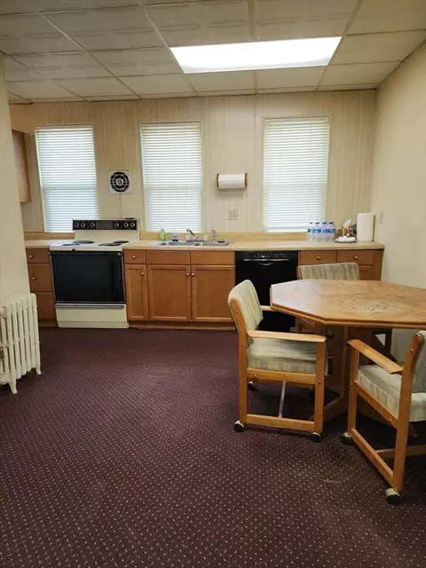 Dining - 6 Pioneer Rd, Worcester, MA 01604 photo 3 of 4