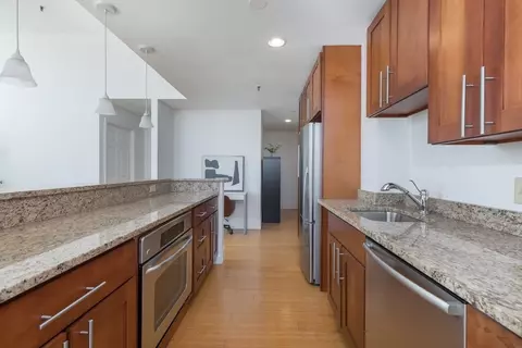 76 Elm St #316, Boston, MA 02130