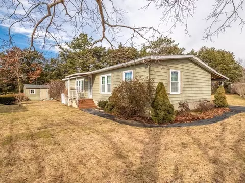 184 Viking Dr, Plymouth, MA 02360