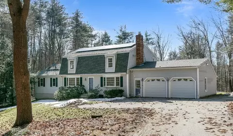 124 Jewett St, Pepperell, MA 01463
