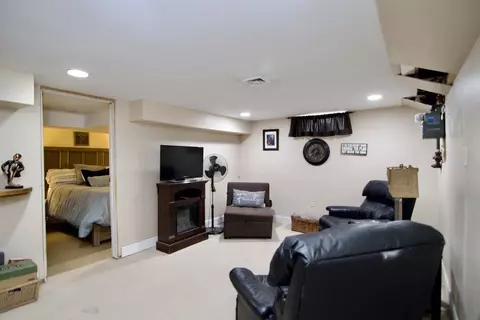 Living - 200 Florida St, Springfield, MA 01109 photo 7 of 8