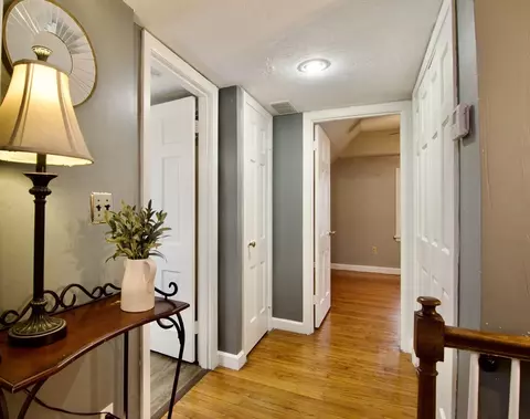 Entry Way - 200 Florida St, Springfield, MA 01109 photo 2 of 2