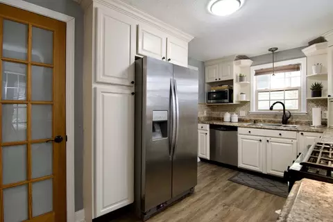Kitchen - 200 Florida St, Springfield, MA 01109 photo 5 of 6