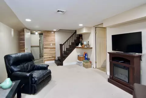 Living - 200 Florida St, Springfield, MA 01109 photo 8 of 8
