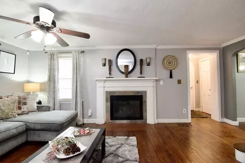 Living - 200 Florida St, Springfield, MA 01109 photo 4 of 8