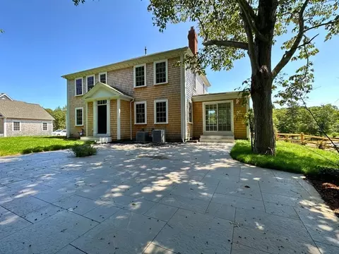 19 Academy Hill Ln, Dennis, MA 02638