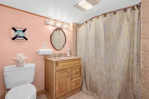 Bath - 30 Saybrook Rd, Worcester, MA 01604 photo 2 of 2