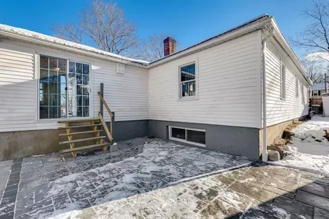 Exterior - 30 Saybrook Rd, Worcester, MA 01604 photo 3 of 7