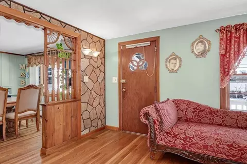 Living - 30 Saybrook Rd, Worcester, MA 01604 photo 2 of 4