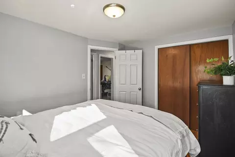 Bedroom - 34 Ridgewood Rd, Worcester, MA 01606 photo 2 of 7